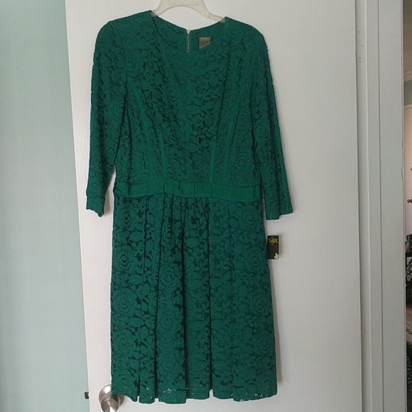 NWT Lace Dress - Picture 2 of 6